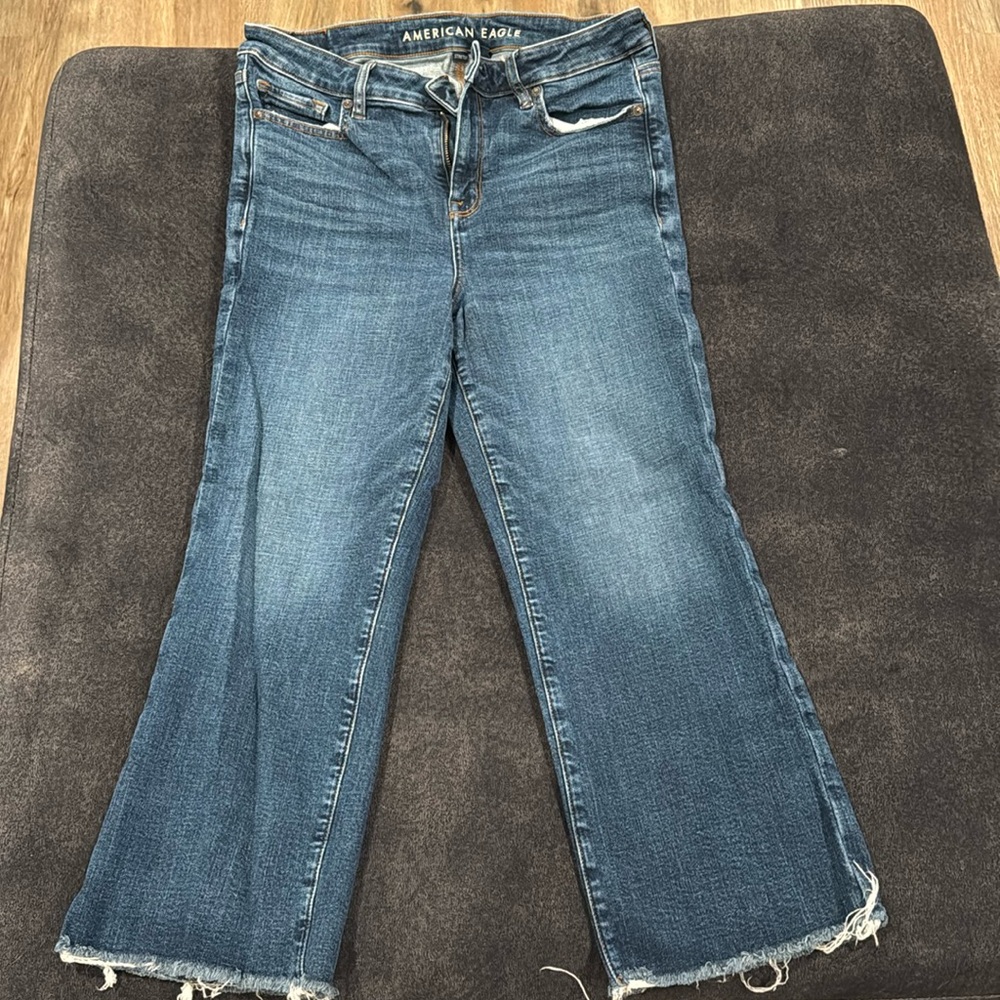 American Eagle cropped jeans